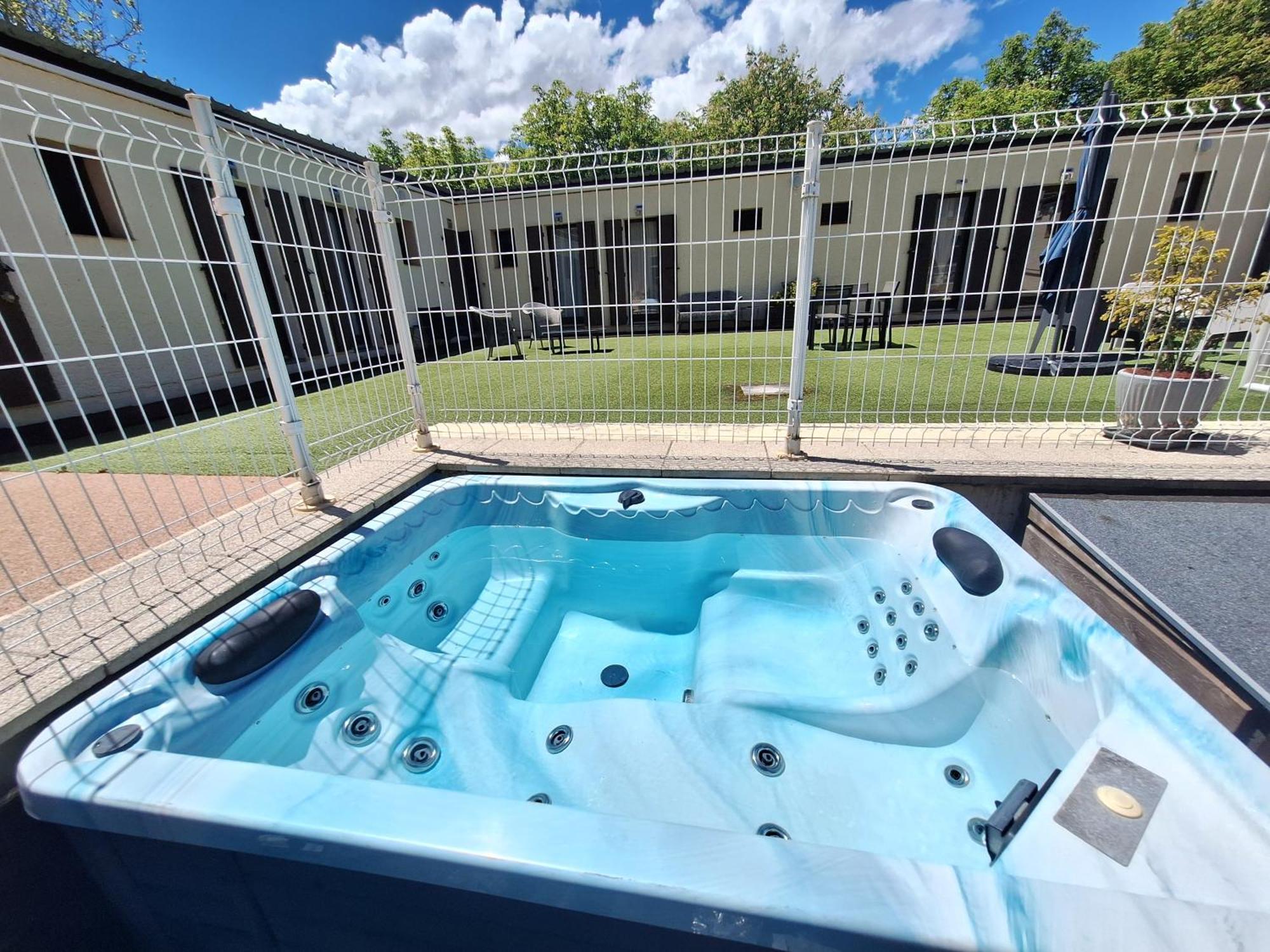 Hotel Le Connetable Saint-Bonnet-en-Champsaur Esterno foto