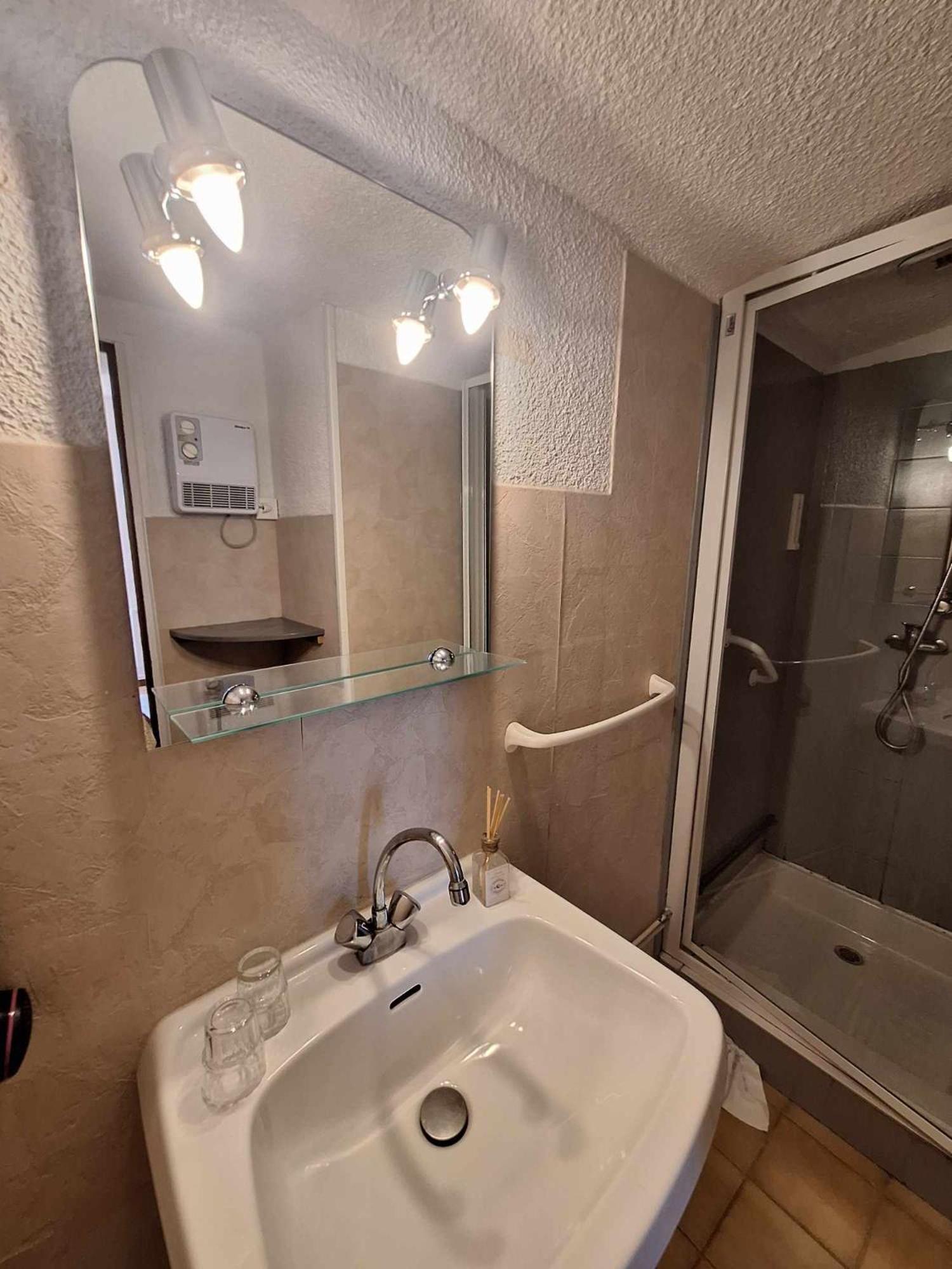 Hotel Le Connetable Saint-Bonnet-en-Champsaur Esterno foto