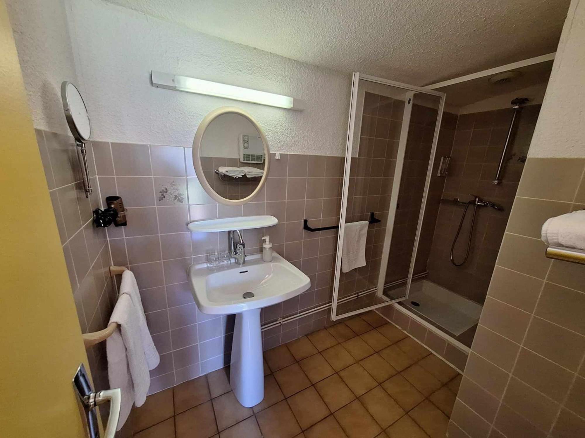 Hotel Le Connetable Saint-Bonnet-en-Champsaur Esterno foto