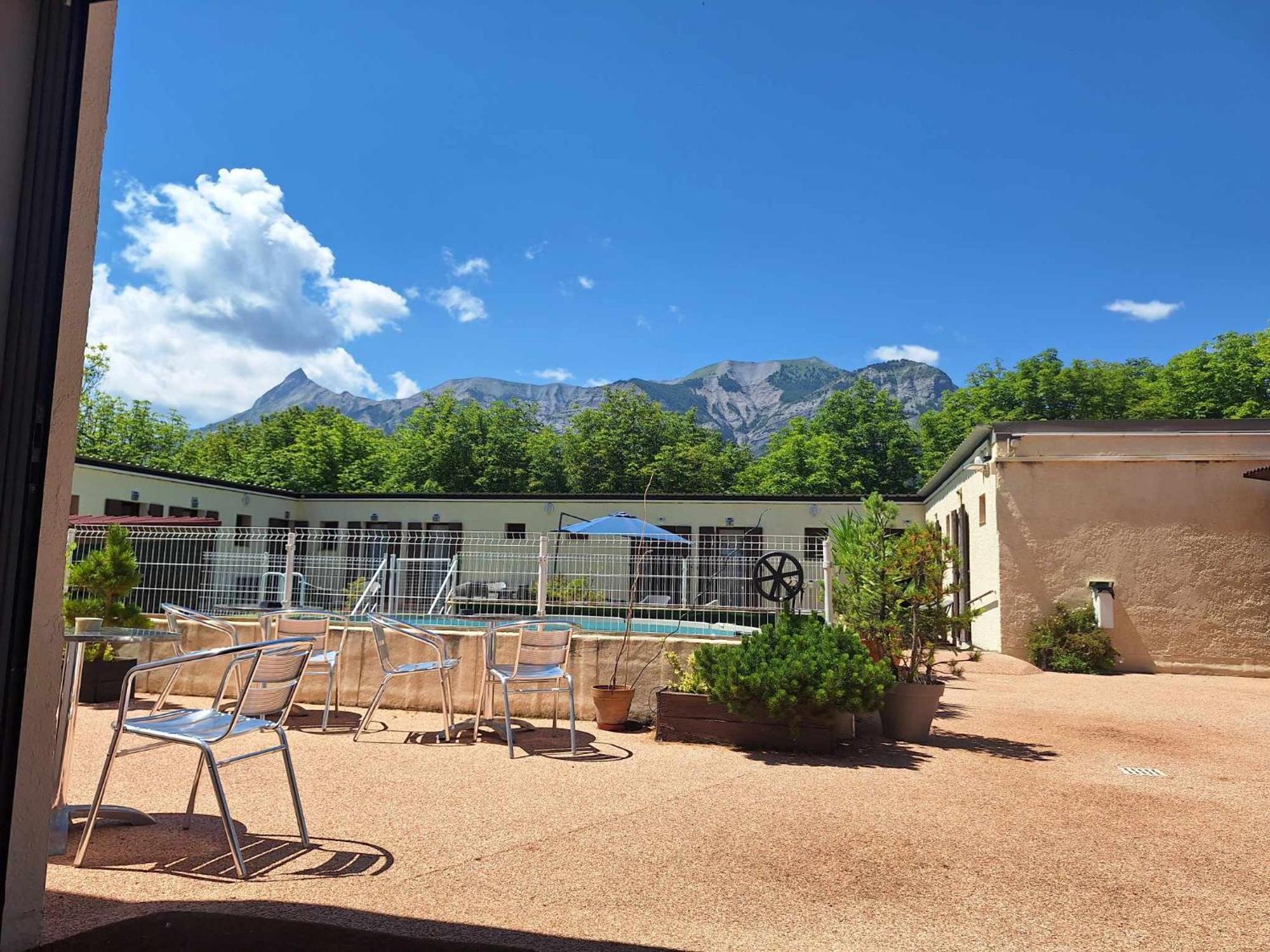Hotel Le Connetable Saint-Bonnet-en-Champsaur Esterno foto