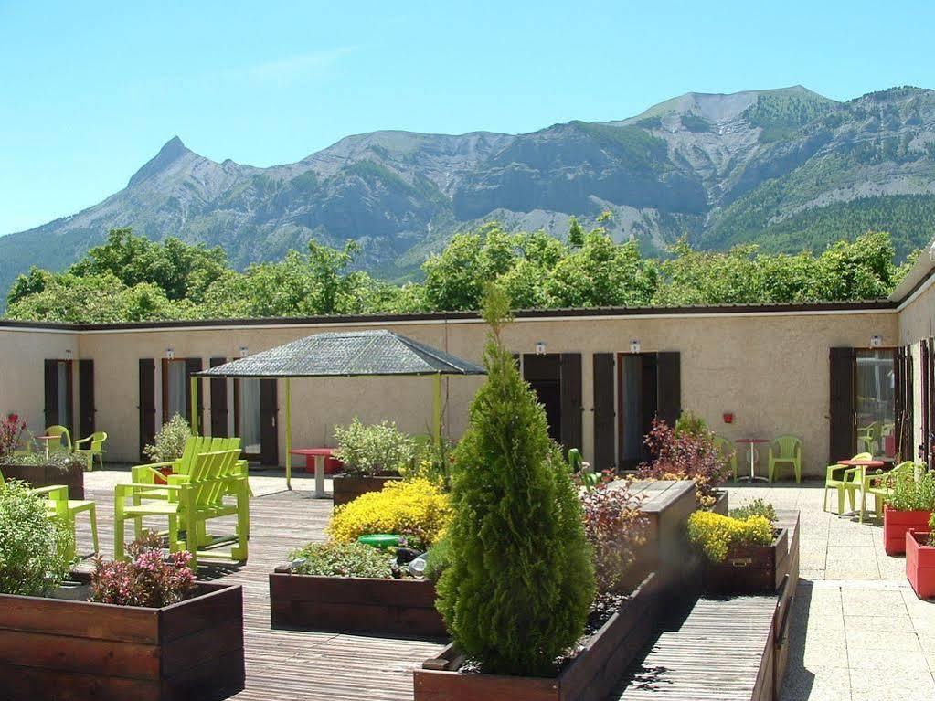 Hotel Le Connetable Saint-Bonnet-en-Champsaur Esterno foto